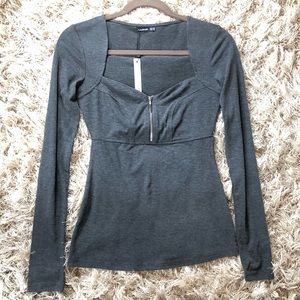 PattyBoutik Queen Anne Sweetheart Neckline Long Sleeve Shirt